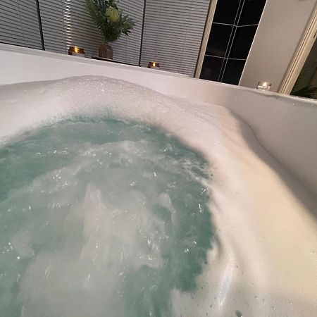 Chill Lux Spa Unit North Lakes Dış mekan fotoğraf