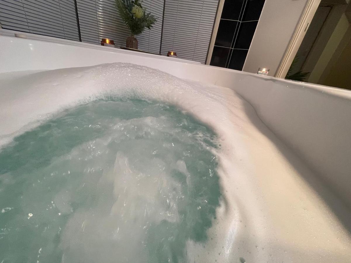 Chill Lux Spa Unit North Lakes Dış mekan fotoğraf